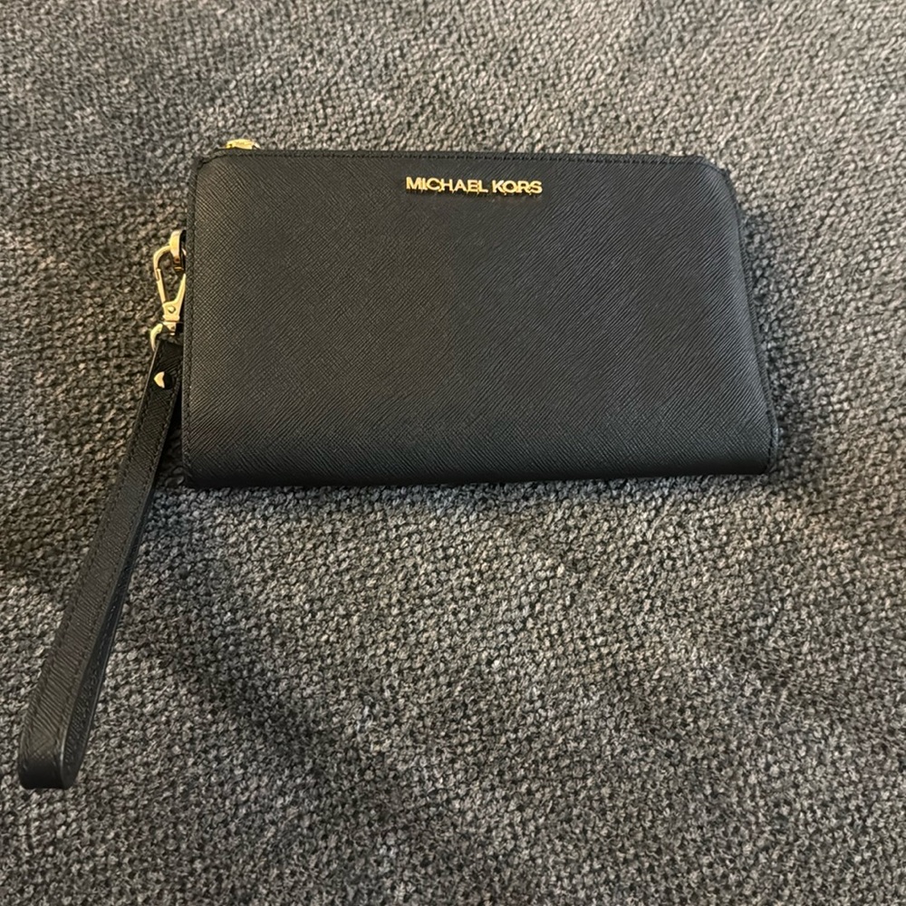 AUTHENTIC: Michael Kors Black Wristlet